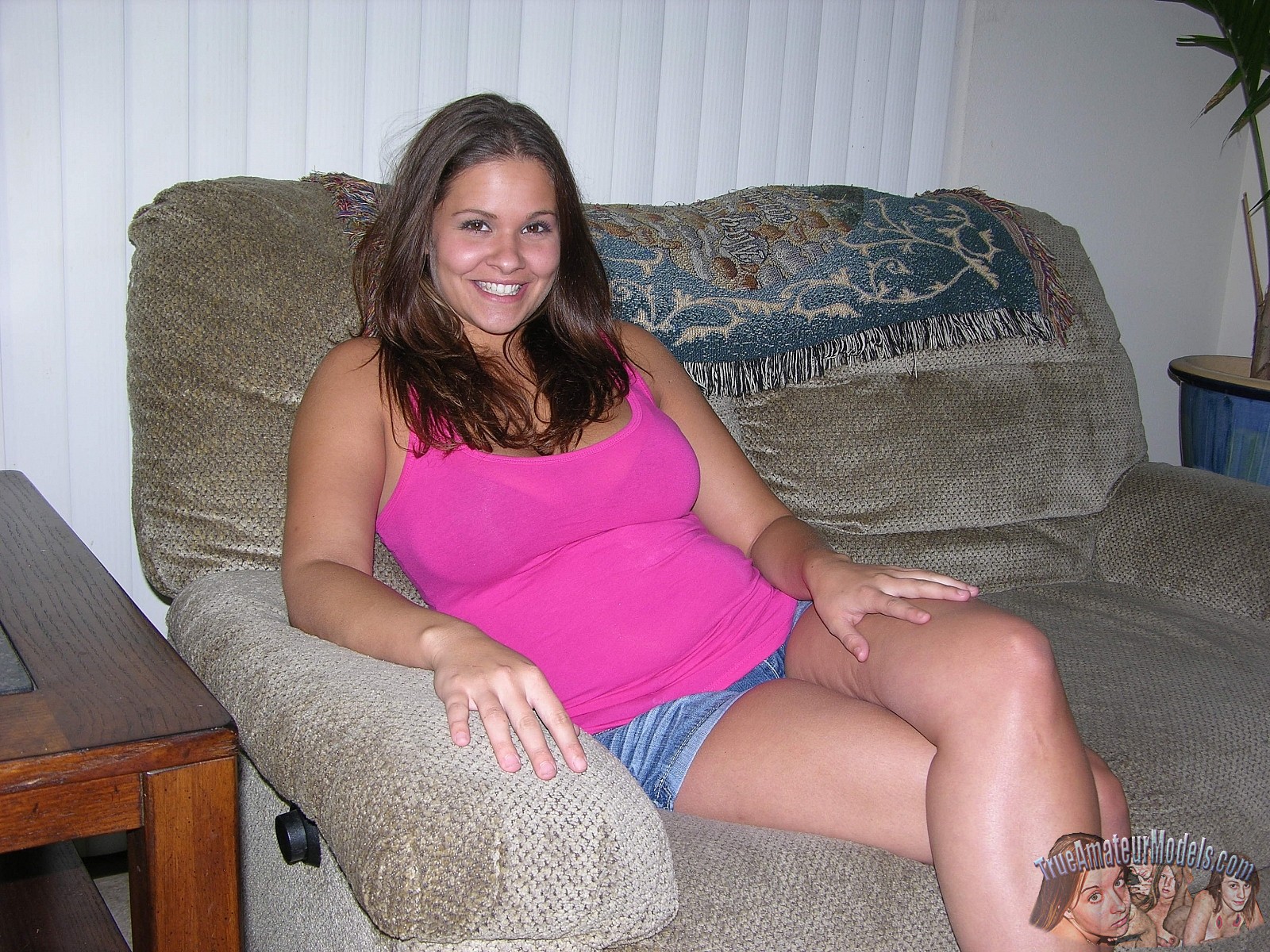 lovely chubby brunette amateur